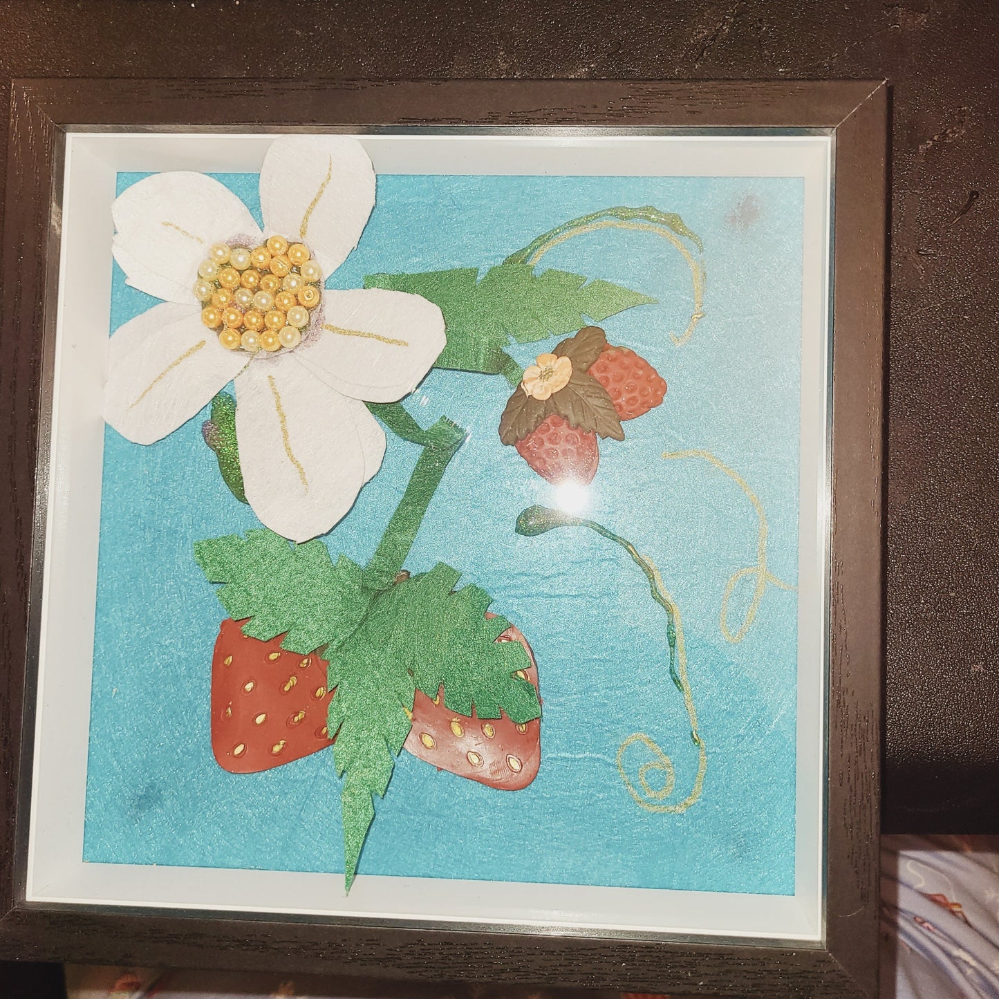 Shadowbox: Ken'niiohontésha -- Strawberries aka Heartberries