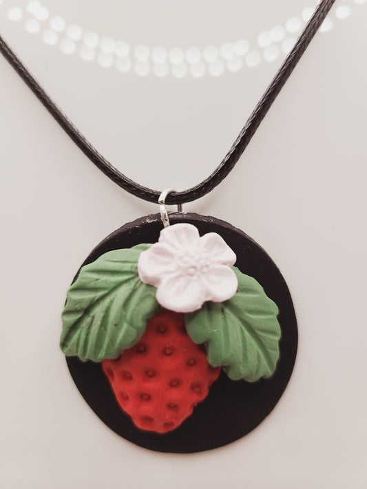 Strawberry  Ken'niiohontésha Pendant